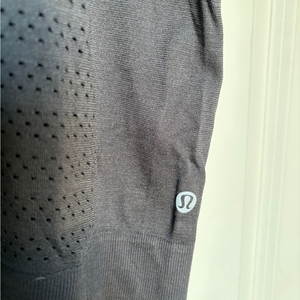 Luluemon Sleeveless Tank, Size 10